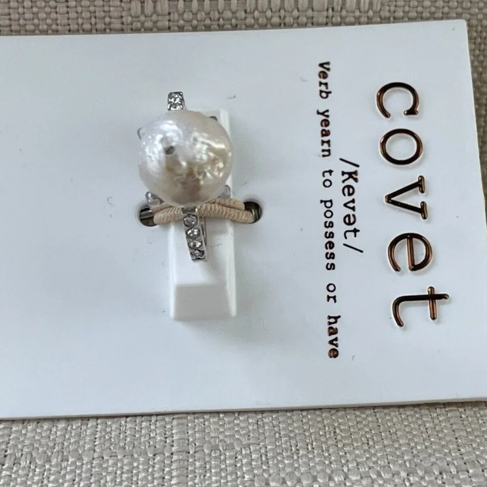 Covet Women Ring Crystals Accent Silver Tone Faux Pearl Ring Jewelry Size 6 - Picture 3 of 10